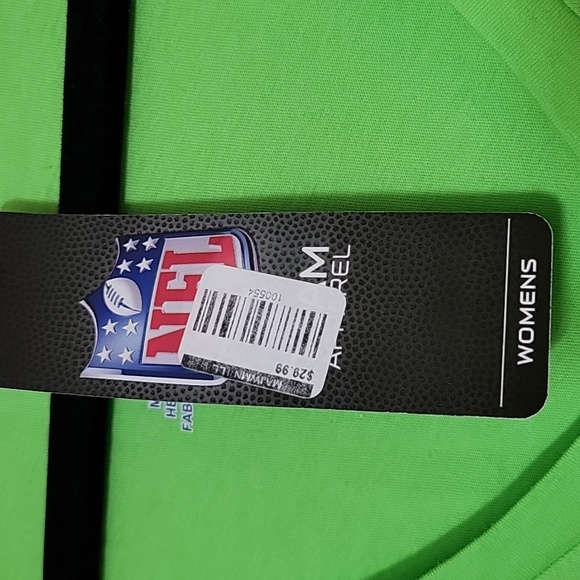 NWT Seattle Seahawks t-shirt - Picture 2 of 4